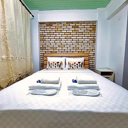 Paradise Imroz Butik 3*