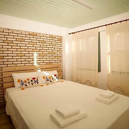 Paradise Imroz Butik Hotel 3*